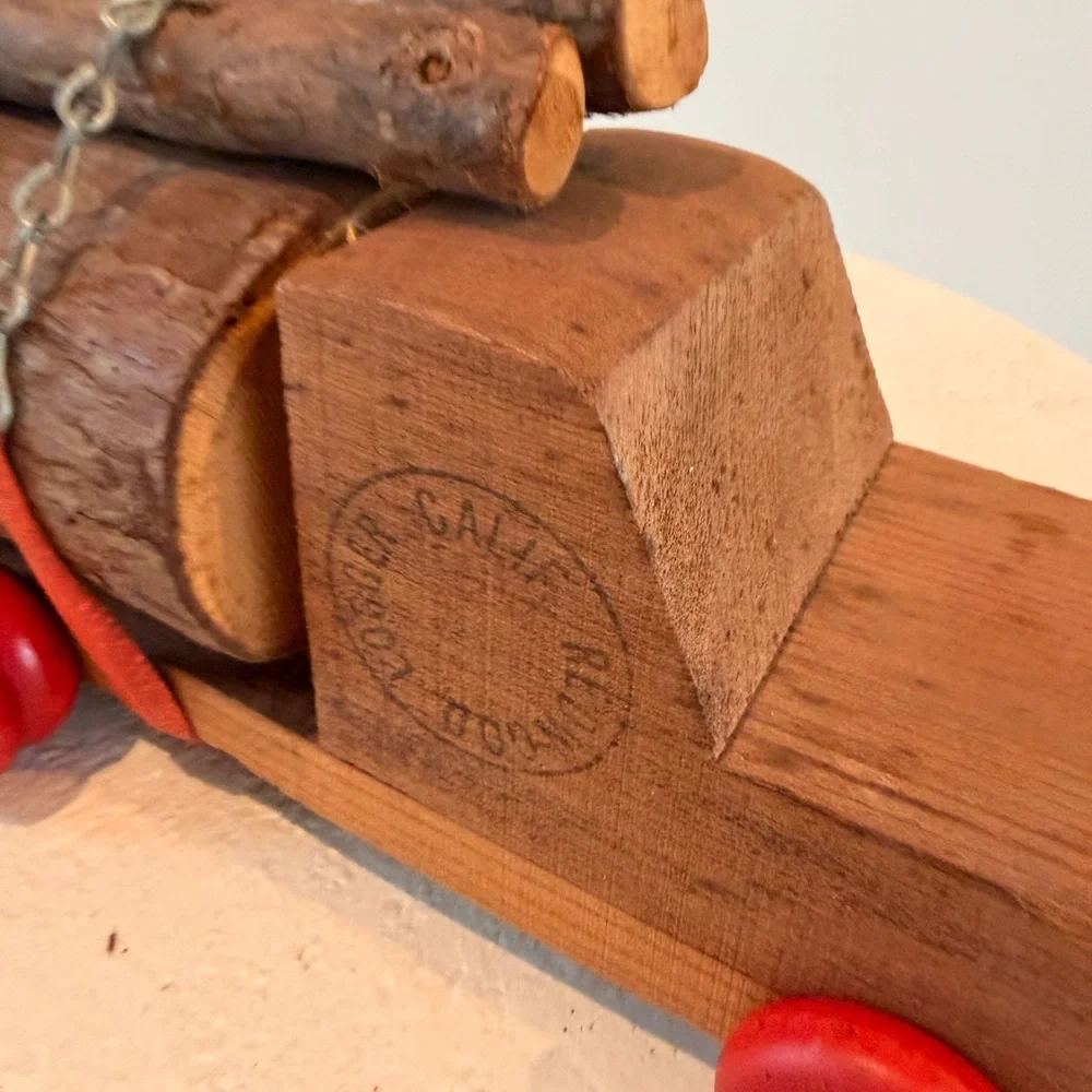 VINTAGE HANDMADE CALIFORNIA REDWOOD LOGGING LOGO TRUCK‎ WOODEN TOY SOUVENIR